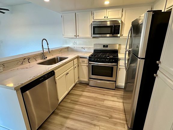 5th image of 1380 Veteran Ave APT 310