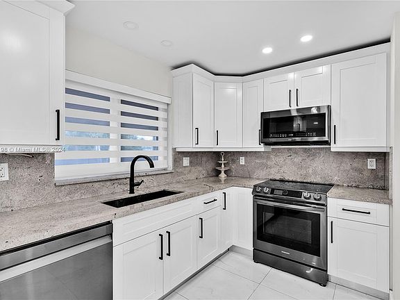 5th image of 10783 NW 26th St