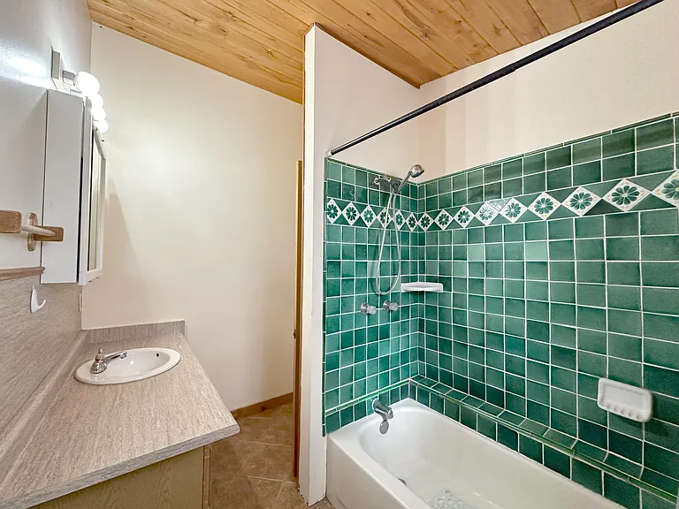 924 Montezuma Ave #2 — Photo 8