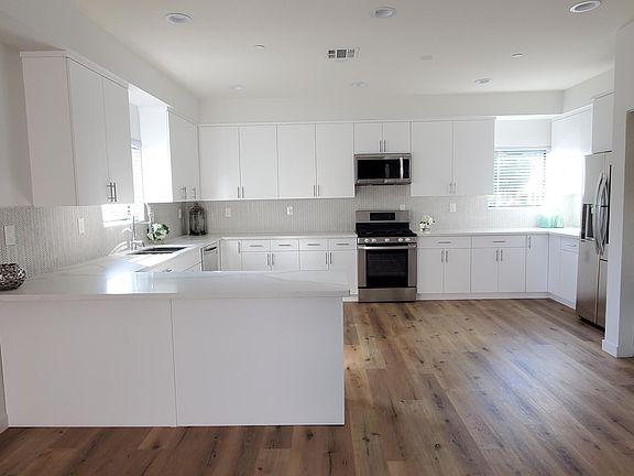 5th image of 1357 N Stanley Ave #1357.5