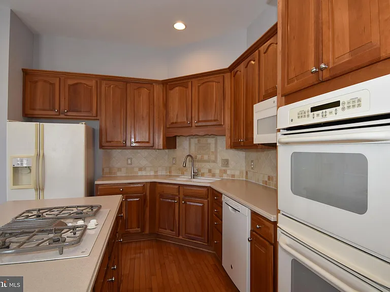 21957 Windover Dr — Photo 7