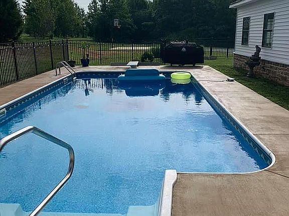 Salt water pool 16x32