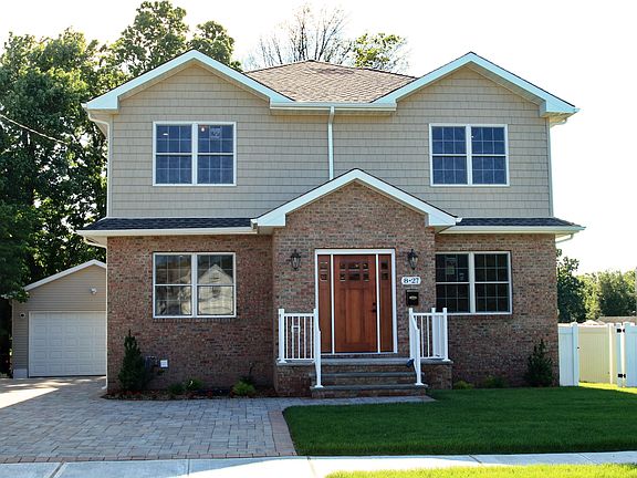 2nd image of 8-27 Maynard Pl #1X