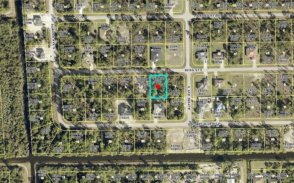 1st image of 926 Berg St E