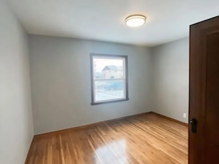 1093 Lawrence Dr — Photo 8