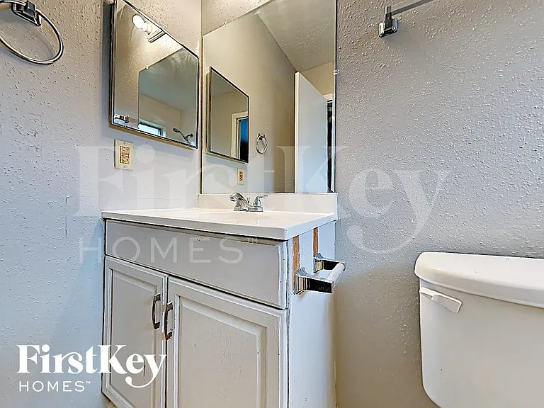 12623 Day Hollow Ln — Photo 9