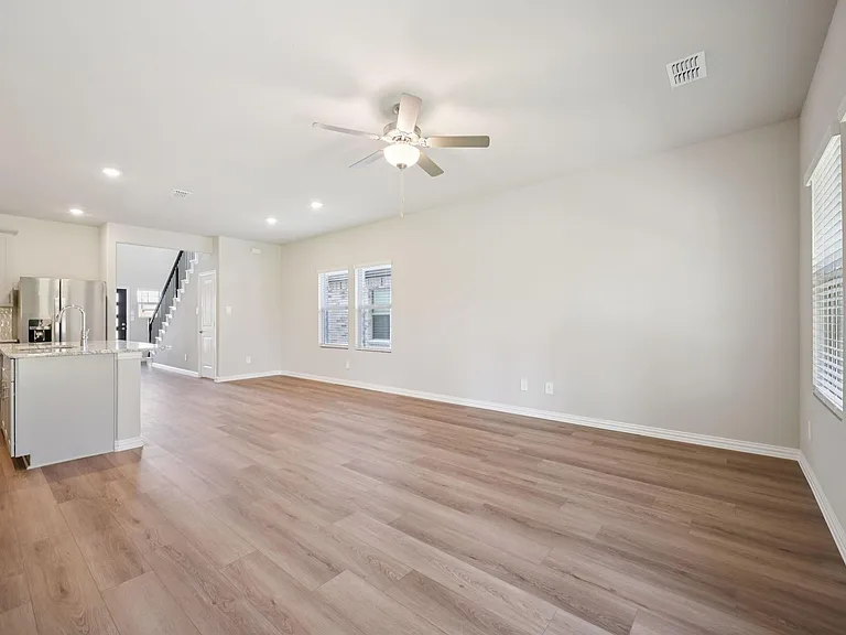 1412 Bridgestone Dr — Photo 24