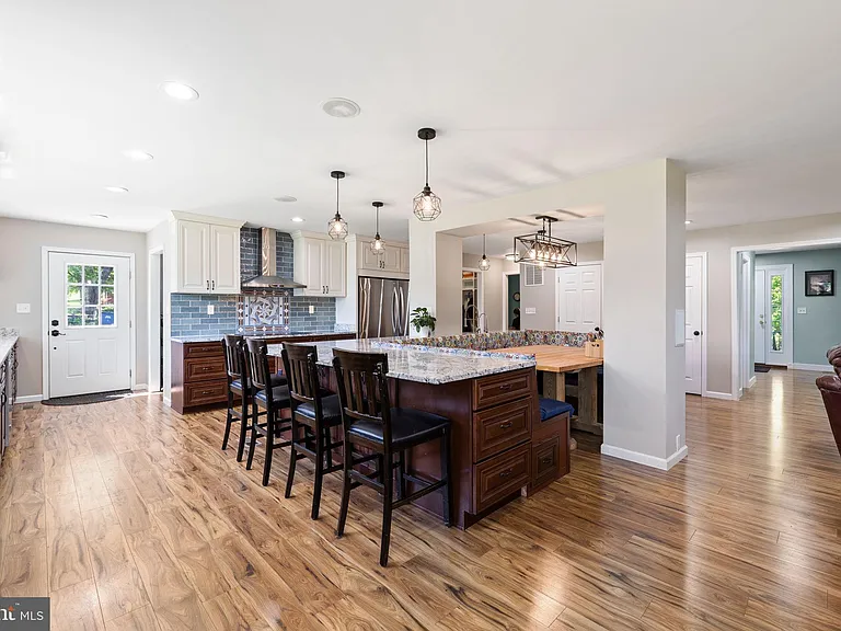 4301 Mountain View Dr — Photo 12