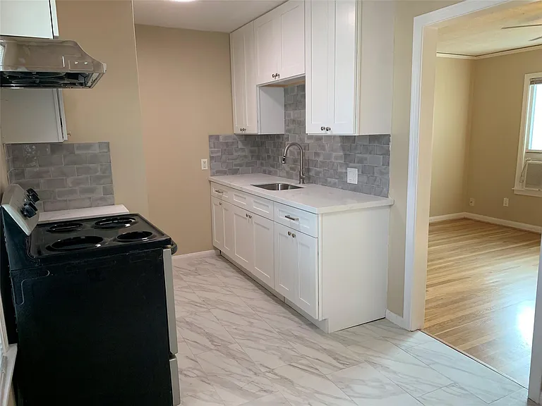 307 Avondale St #1.5 — Photo 8