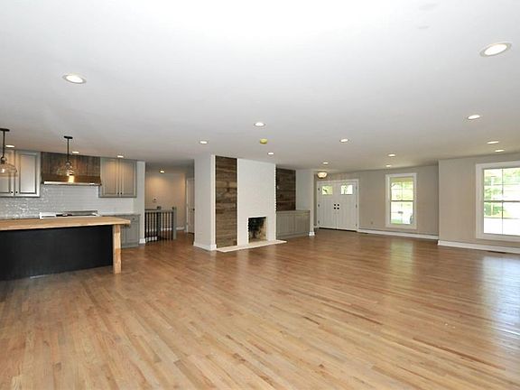 5th image of 685 Terrace Dr