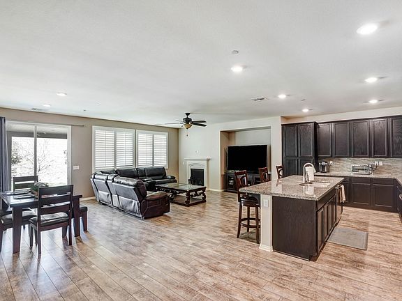 3rd image of 3608 Fawn Lily Ln