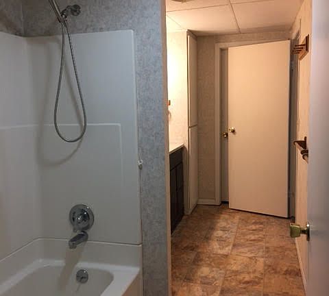 4th image of 415 Corse Ave