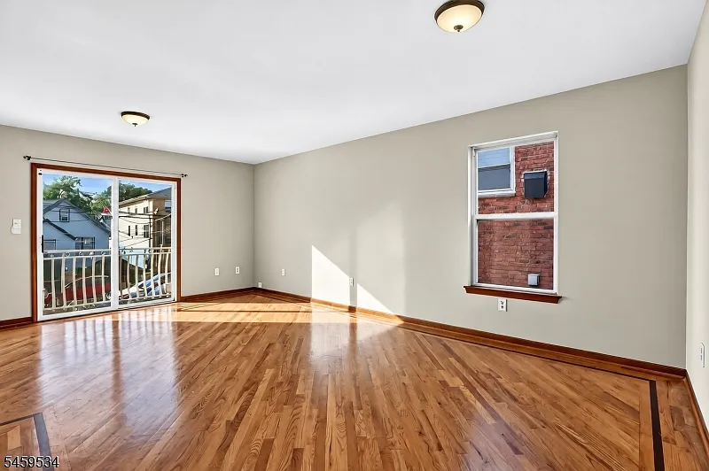 3 bed, 2.0 bath, $3,600 — Photo 3