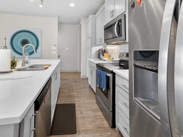 3521 S Hills Ave — Photo 7