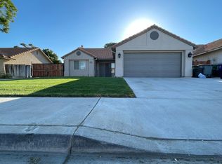 2062 Hastings Dr, Los Banos, CA 93635