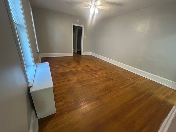 4th image of 4135 Ridge Ave #2B