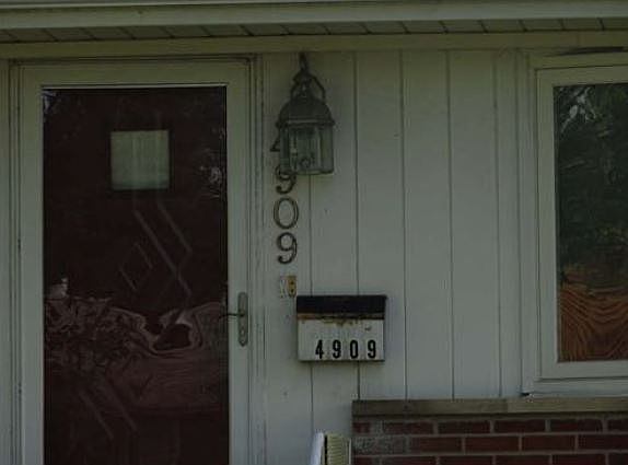 2nd image of 4909 W Randolph St