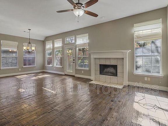 3rd image of 309 S Village Dr