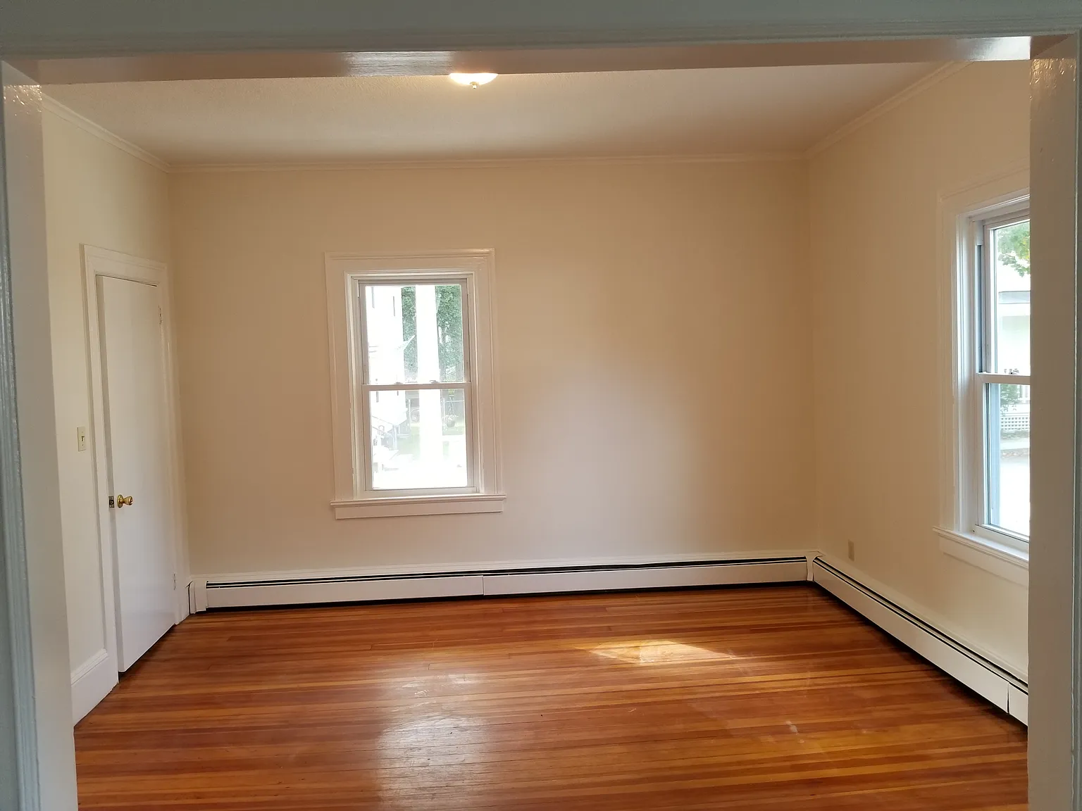 2 bed, 950 sqft, $1,950 — Photo 3
