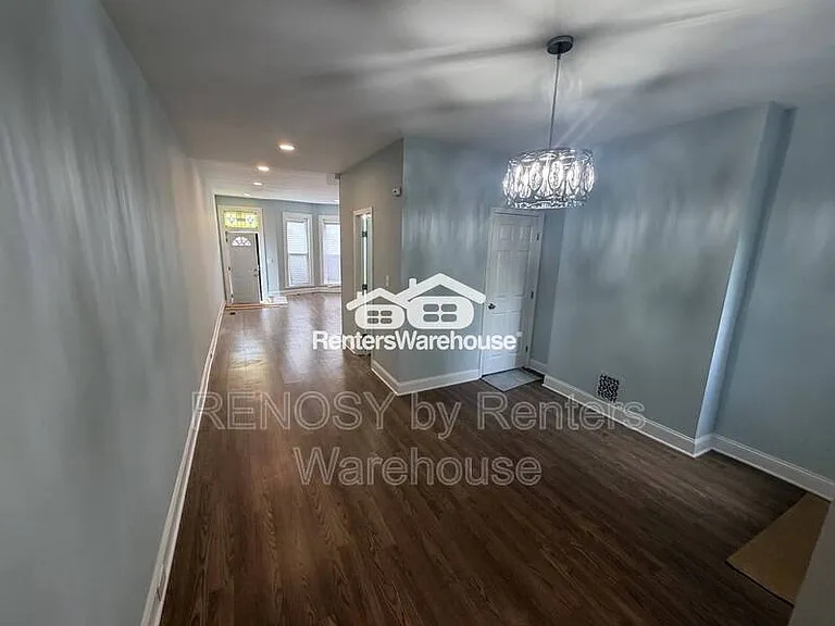 2033 N Fulton Ave — Photo 3