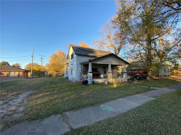 212 W Main St, Edna, KS 67342