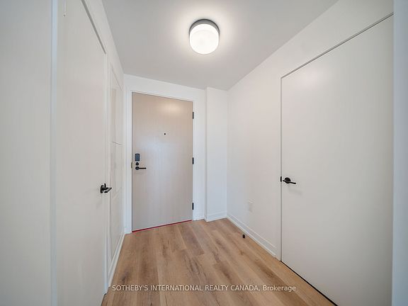 2nd image of 5 York Rd #502