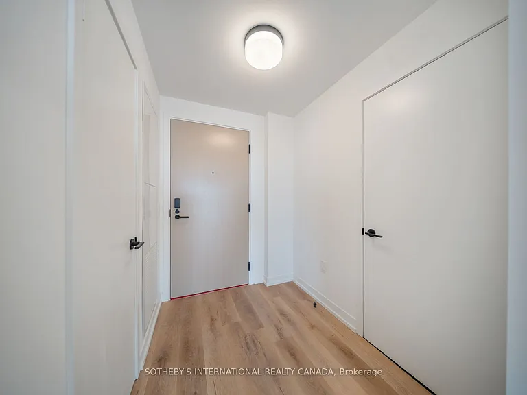 5 York Rd #502 — Photo 2
