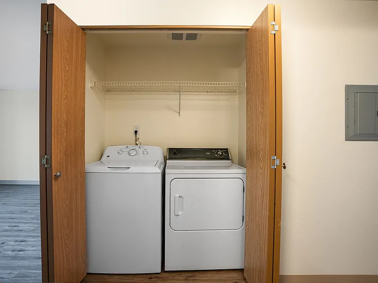 2 bed, 1 bath