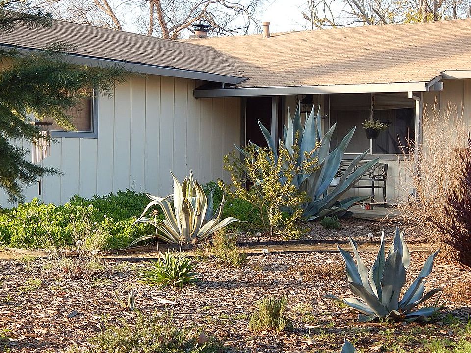 2nd image of 2807 Seine Ave