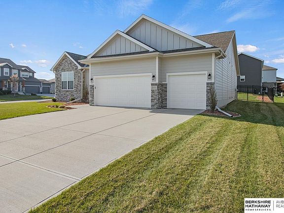2nd image of 21111 Boulder Cir