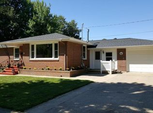 1719 Colfax St, Marinette, WI 54143