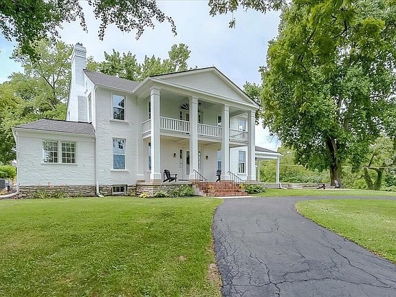 3rd image of 1990 Elkhorn Hills Ln