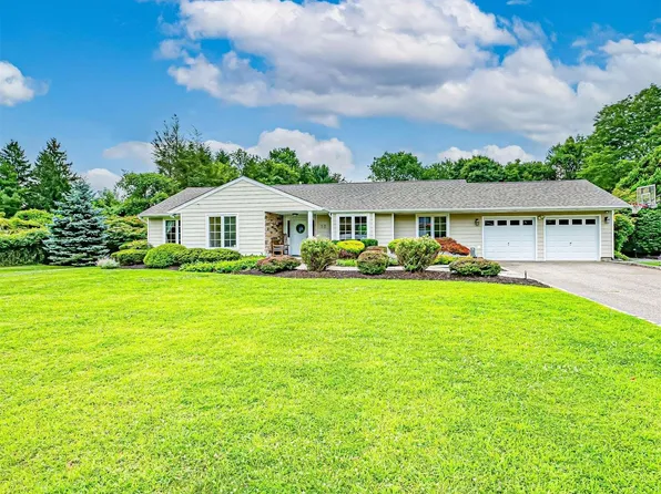 10 Elderwood Drive, Saint James, NY 11780