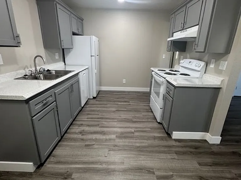 Autumn Run Apartments — Photo 22