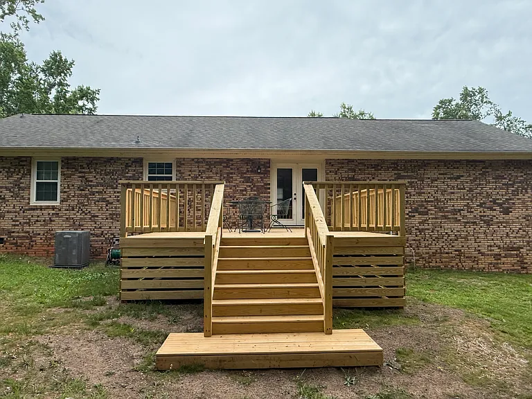 428 Sundown Dr — Photo 3