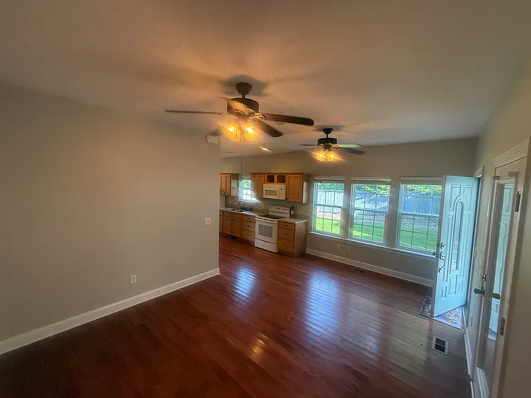 127 Smith St — Photo 4