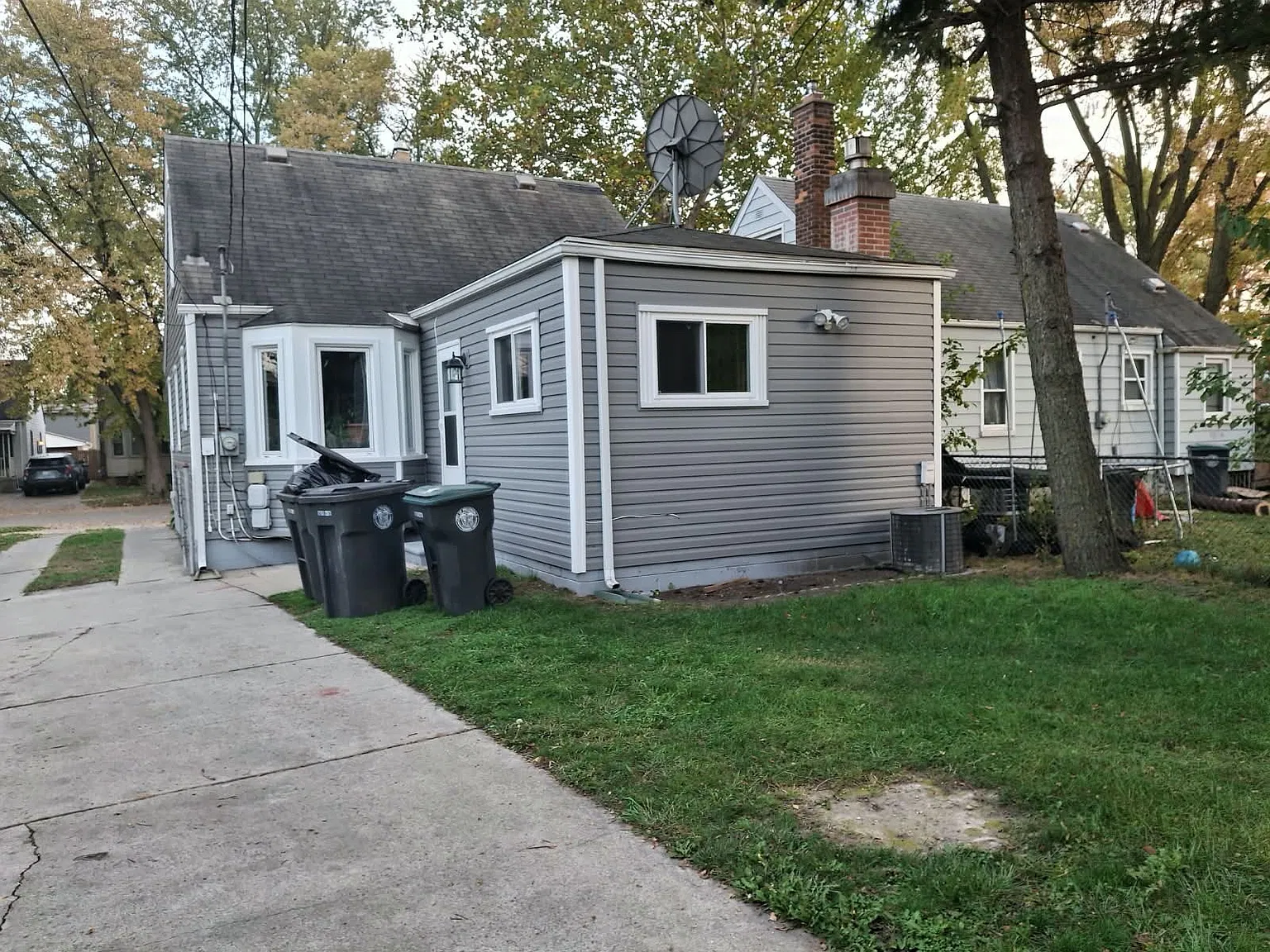 4 bed, 1073 sqft, $1,750 — Photo 2