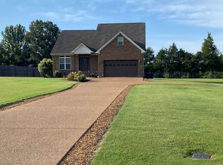 745 Greenbriar Ln, Adamsville, TN 38310