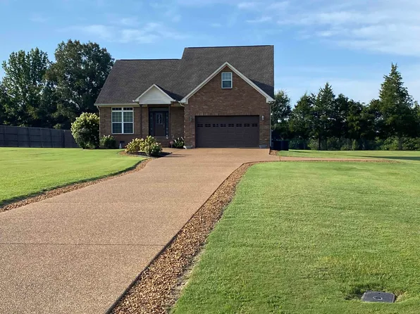 745 Greenbriar Ln, Adamsville, TN 38310