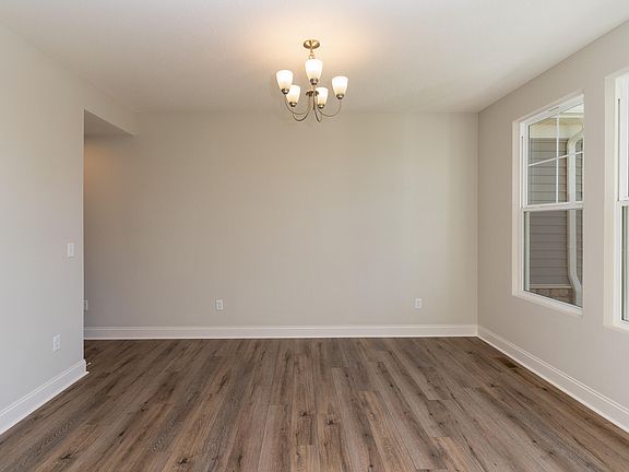 5th image of 1439 Thornberry Ct