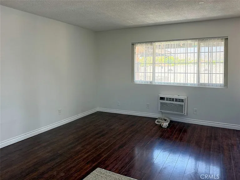 316 N Alameda Ave E #E — Photo 5