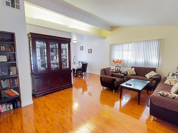 5th image of 3811 El Moreno St