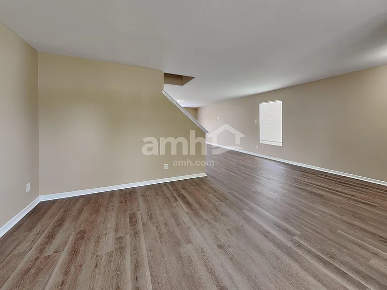 3126 Hurst St — Photo 6