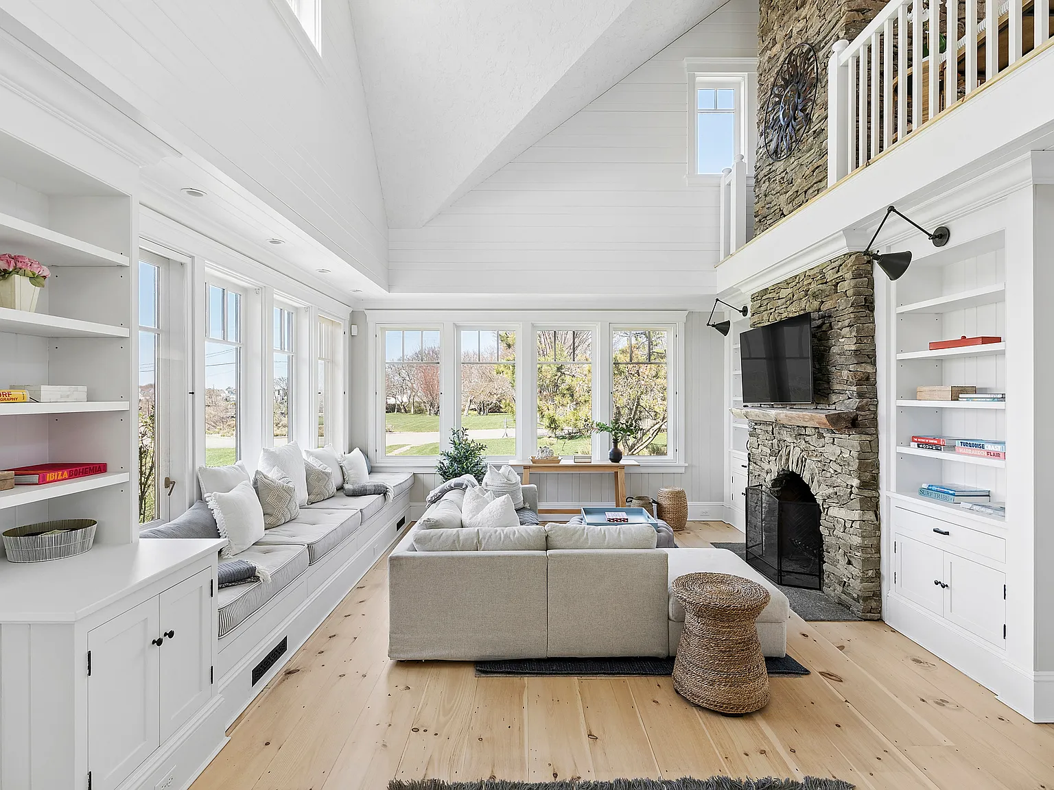 Charming Montauk Home — Photo 3