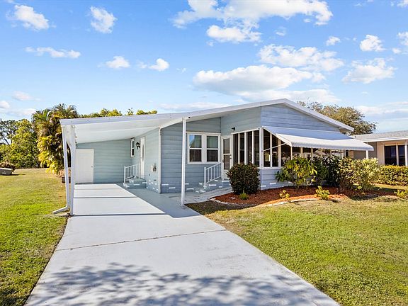3rd image of 2969 Fiddlewood Cir #1828