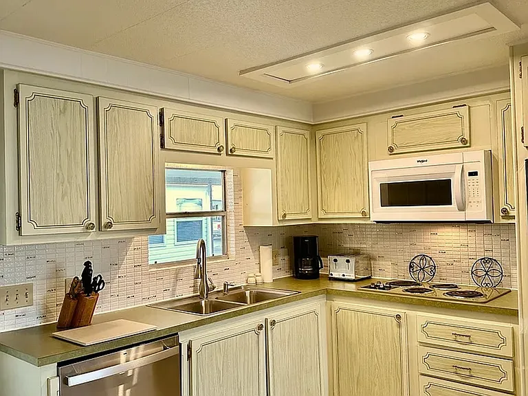 195 Spanish Lakes Dr — Photo 4