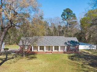 1322 Pin Oak Dr, Lake charles, LA 70611