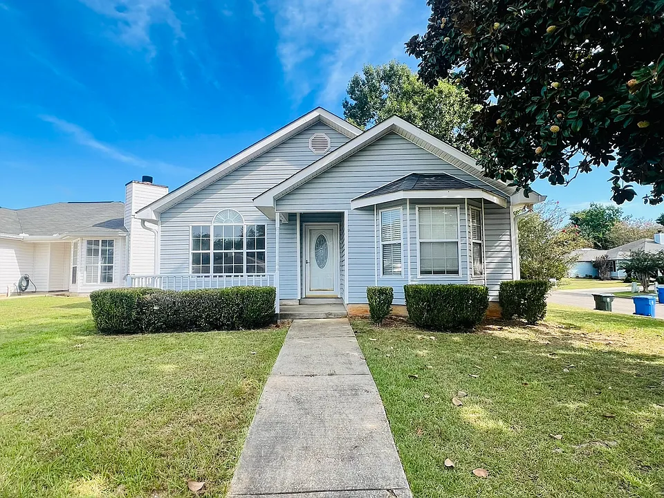 400 Denise St