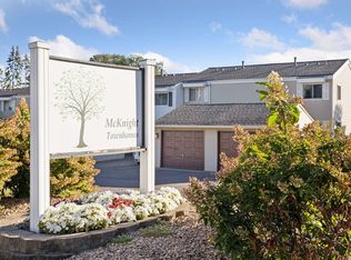 378 McKnight Rd S, Maplewood, MN 55119