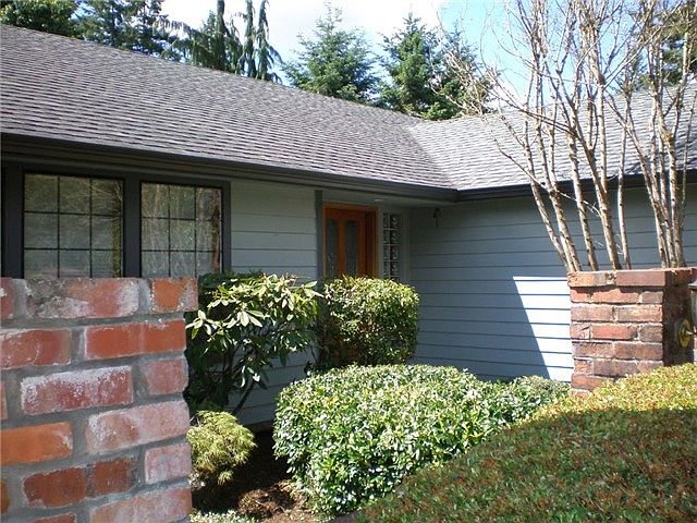 1st image of 2303 Buckingham Dr SE